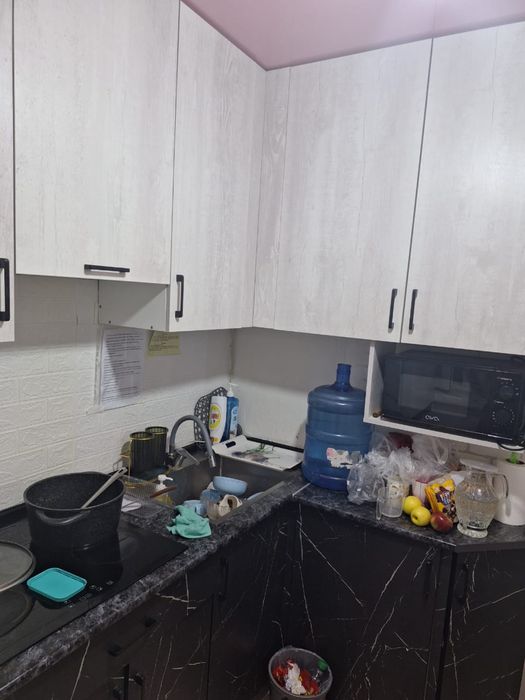 Кухонный гарнитур почти новая