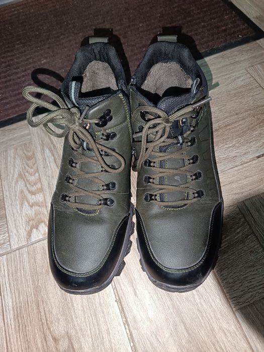 Продам зимние ботинки мужские