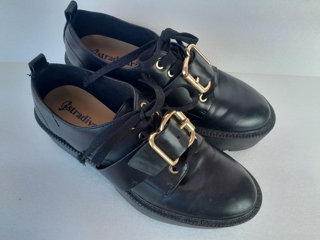 Обувки Stradivarius, 38 номер