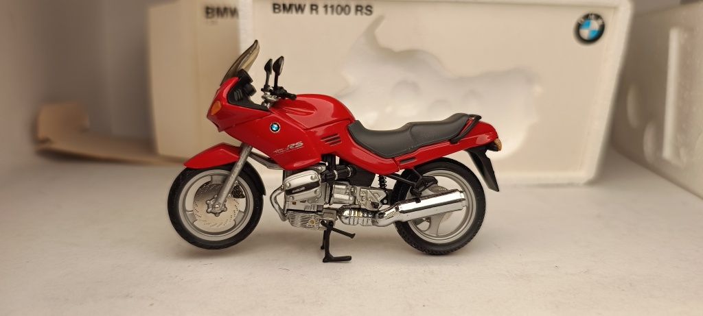 Machetă motocicleta BMW r1100rs 1/24 Minichamps