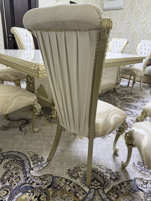 Стол и стулья очень хорошего качества не дешевые!!!