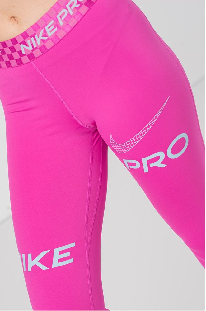 Nike оригинален клин, размер М НОВ