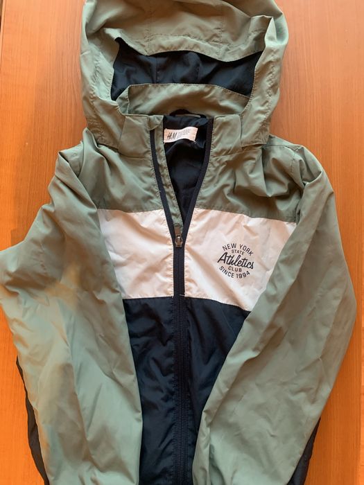 Geaca  fas subtire baieti H&M,purtata foarte purin,marime 122-128
