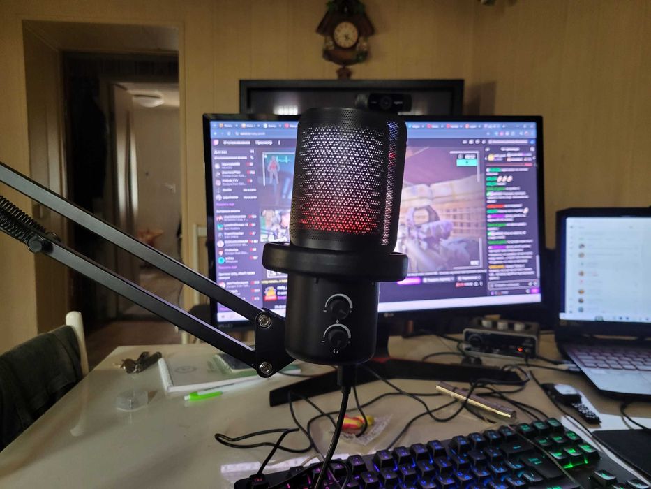 Микрофон с пантографом