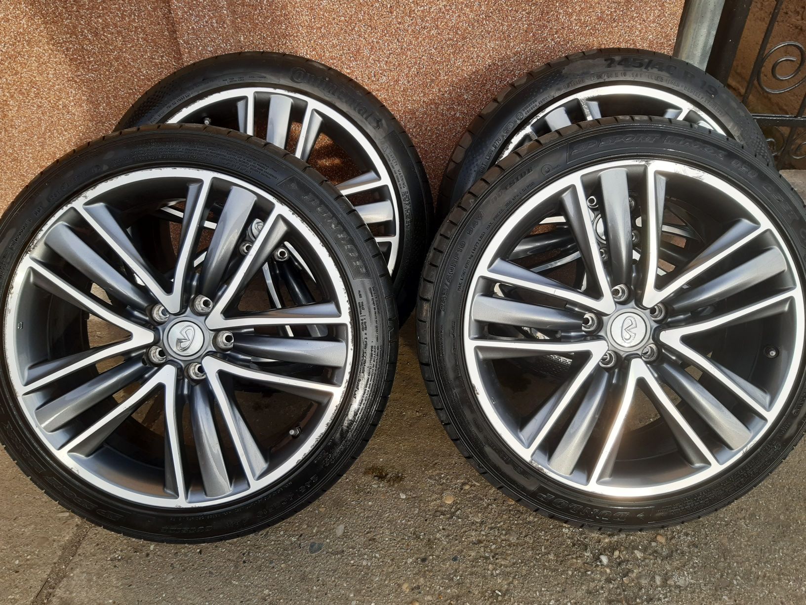 Vând Jante r19 cu cauciucuri de vară