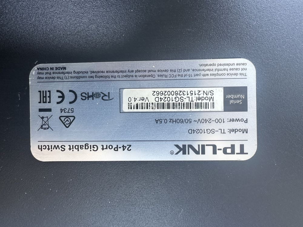 Продаётся SVICH Хаб 24 порт 1024 gb