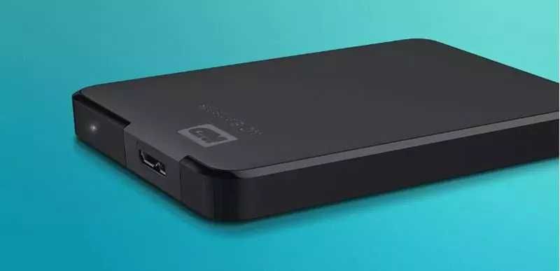 HDD extern de 5TB WD Elements utilizat, USB 3.0.  Nu necesita sursa.