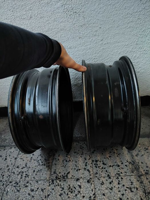 Продавам 2 броя джанти.