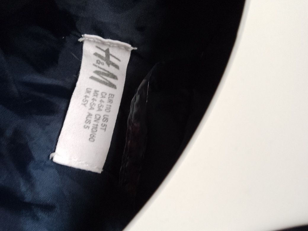 H&M яке с единороги.110-116н.