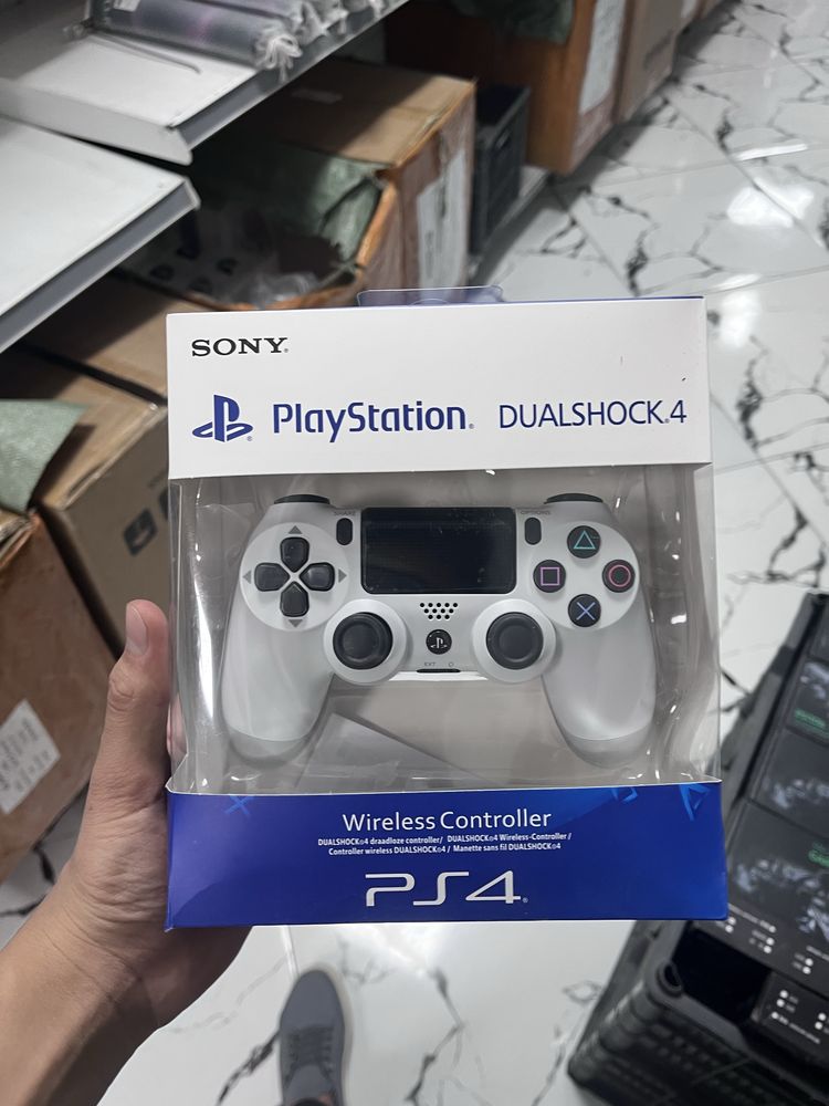 Жостик PS4 запечатанный