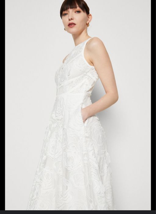 Нова Ted Baker , Л