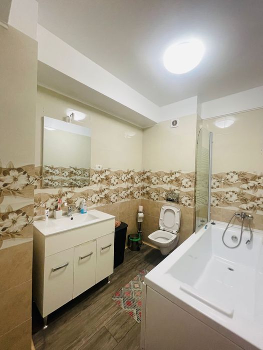 De vanzare apartament 2 camere strada lotus langa cluburi