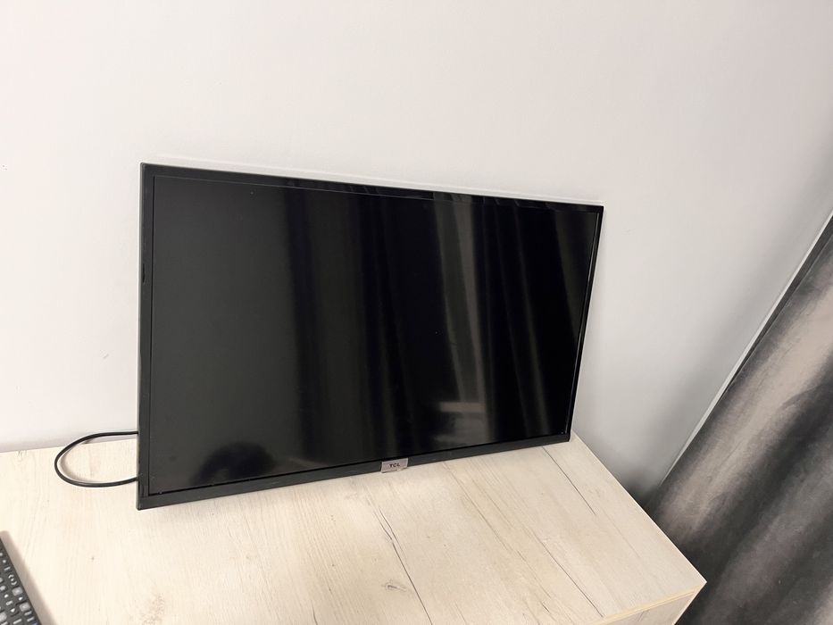 Продается Телевизор TCL, в рабочем состояние
