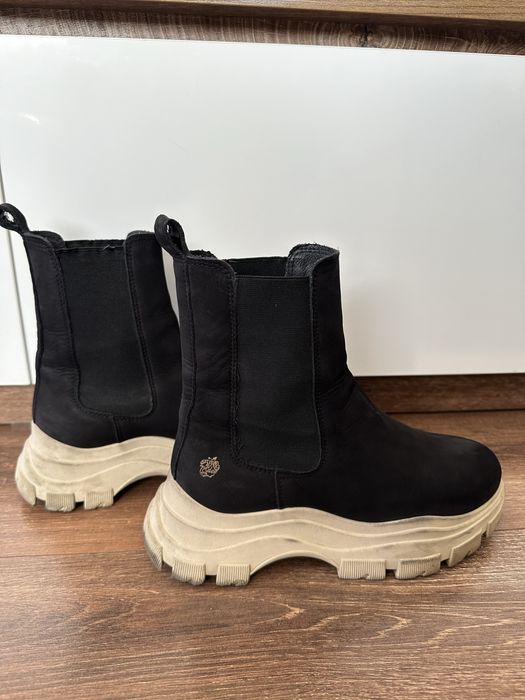 Боти Apple of Eden