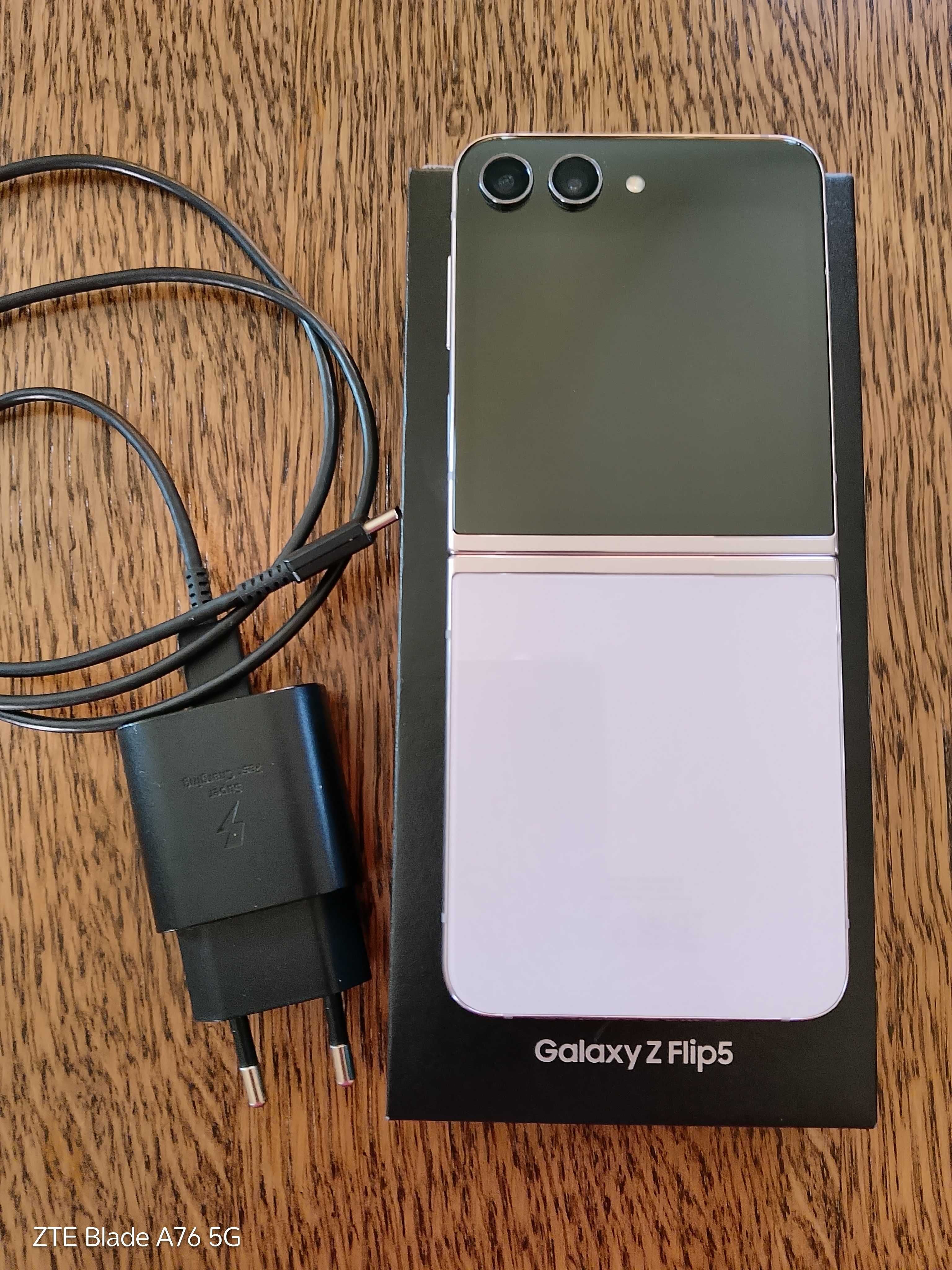 Телефон Samsung Galaxy ZFlip5