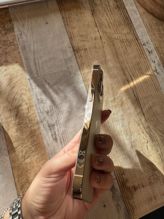 Златен Iphone 13 Pro 256 gb