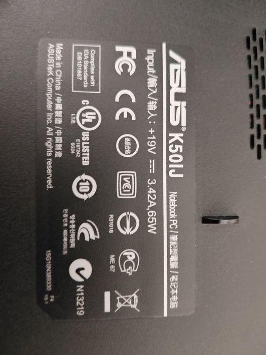 Лаптоп      ASUS