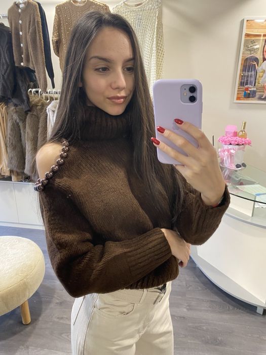 Красив пуловер в топло кафяво универсален размер