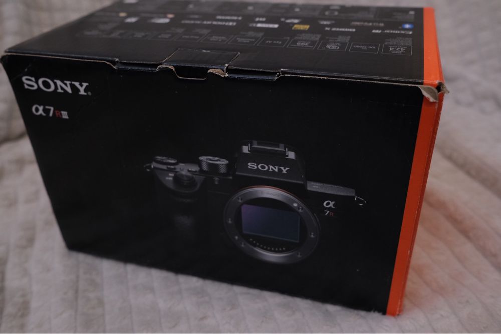 Sony A7R III - full box - pret fix