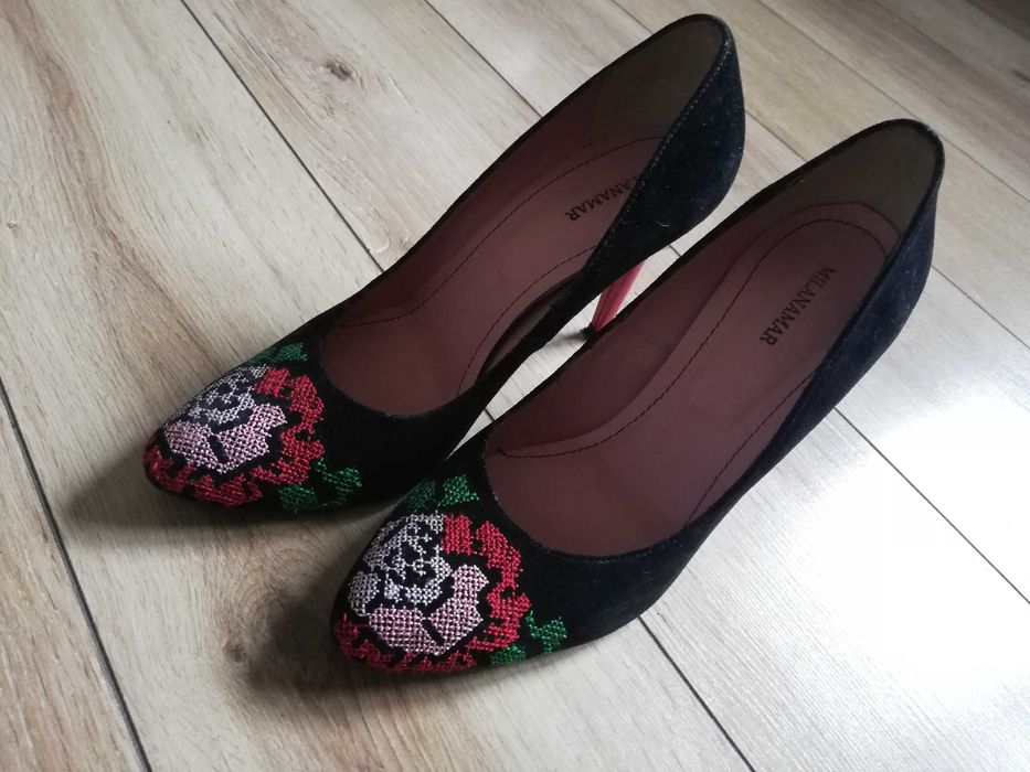 Vand pantofi si botine