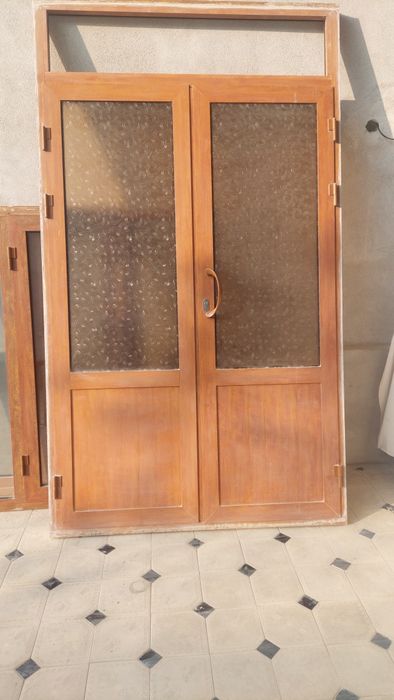 Oyna va Eshik 3 - 4 yil tutilgan oynalar 2 qavat