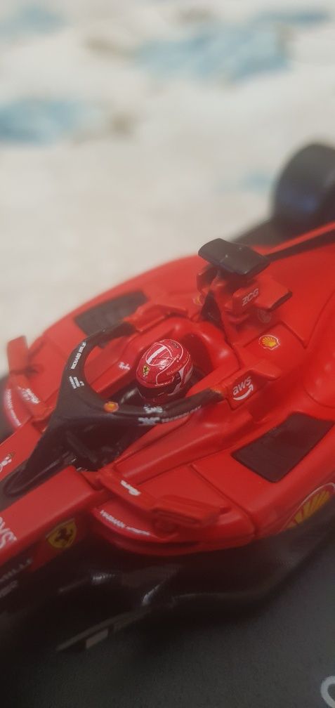 2023 Formula 1 Ferrari SF23 Charles Leclerc. TRANSPORT GRATUIT!!!