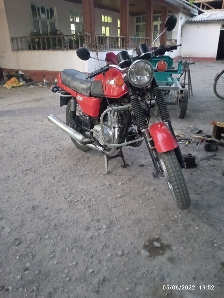 Jawa motosikl sotiladi