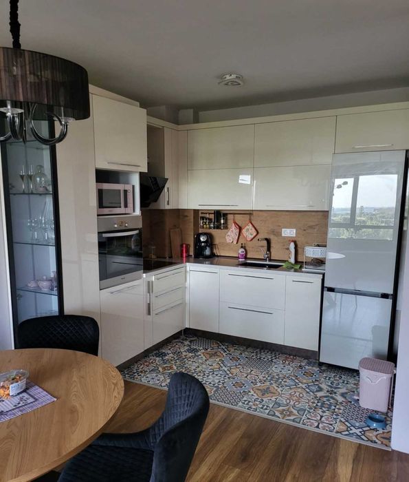 Продава се Тристаен апартамент в Пловдив, Център - 121 кв.м за 1545 €/кв.м - Снимка #1