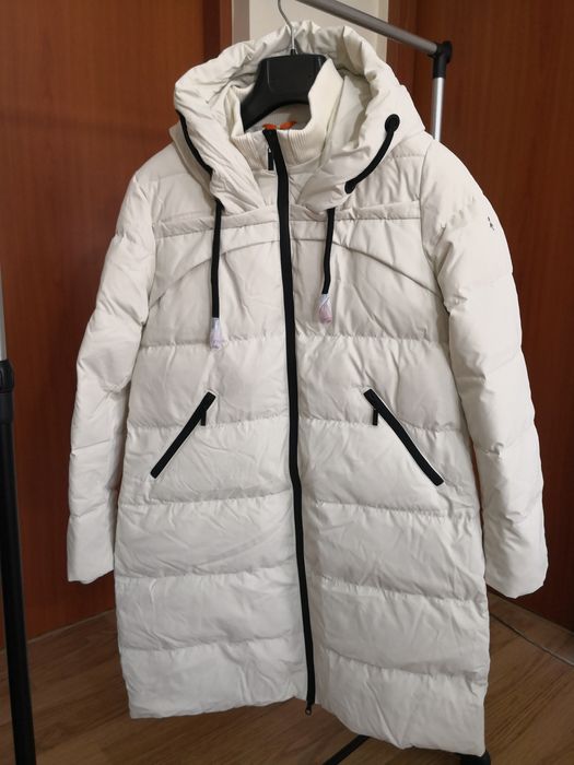 Geaca de damă ,culoare crem,mărimea L