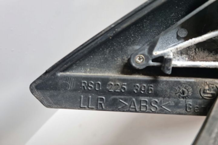 Oglinda  Electrica Dreapta RS0225396 / RS0 225 396 / 8C6EE605 Audi A4