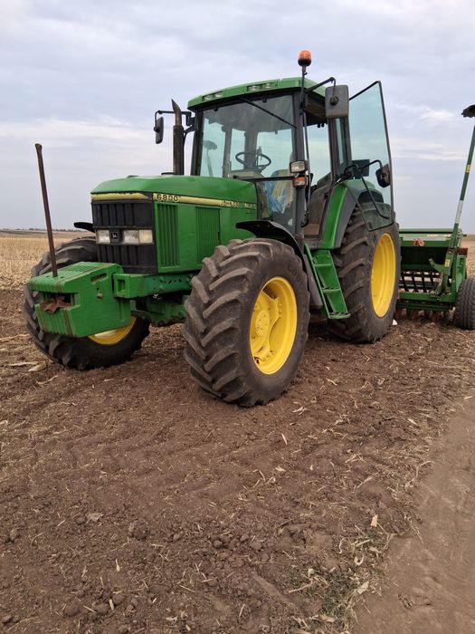 Tractor john deere 6800