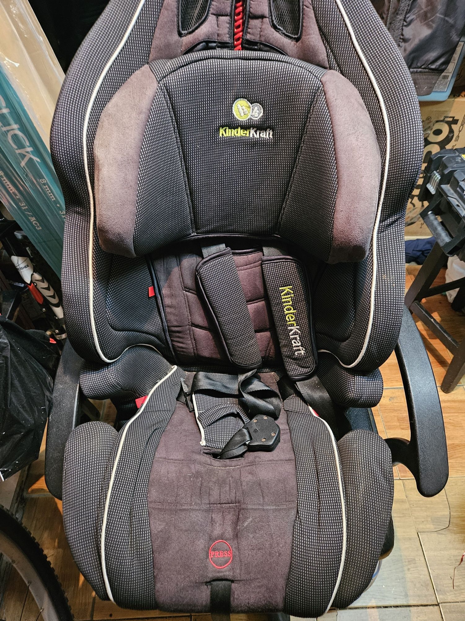 Scaun auto Kinderkraft Isofix Negru / Gri 9-36 kg
