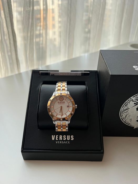 Женские часы Versus by Versace