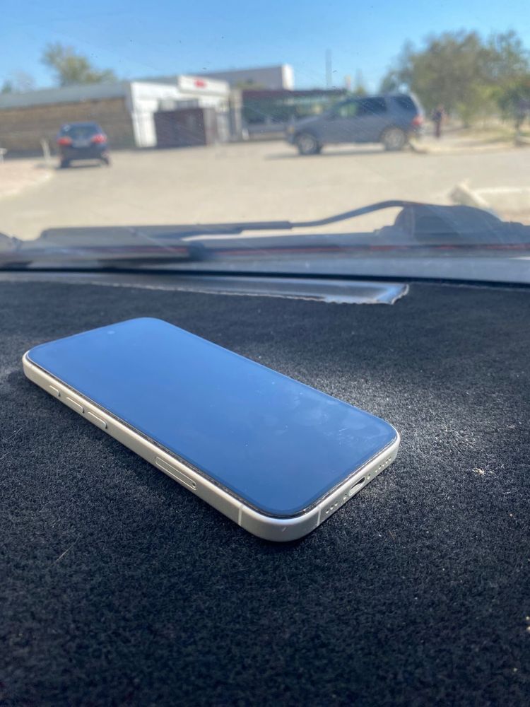 iphone 16 128g (акб94%)