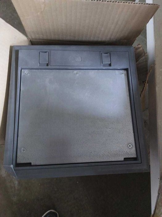 Электромонтажный лючок для напольного монтажа