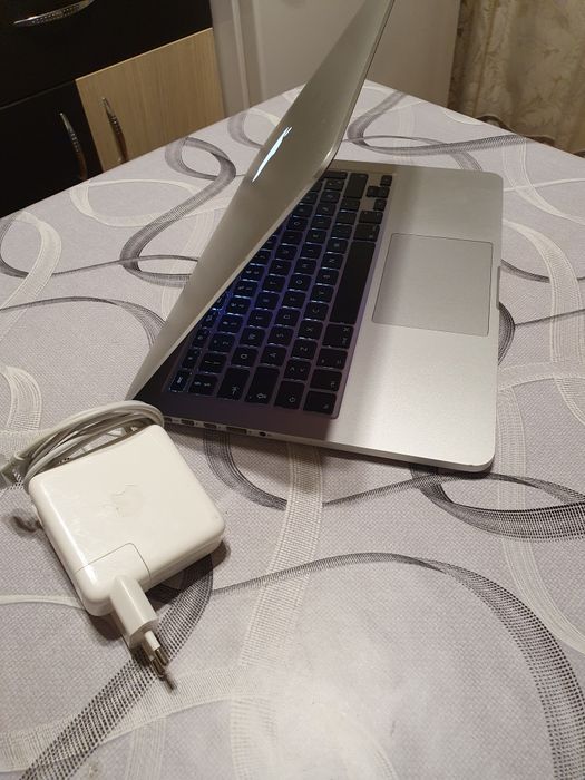 Macbook Pro Retina13",Cpu i5,Ram 8gb,Ssd,Intel IRIS, Baterie 8 ore !