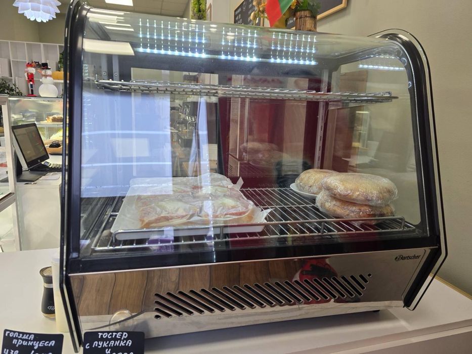 Малка хладилна витрина