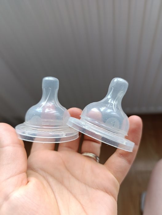 Donez  in Bacau 2 tetine Philips Clasic nefolosite