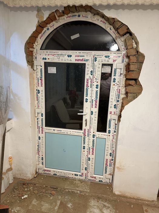 Comfetionarea tamariei pvc usi,geamuri si plase de indecte la comenda