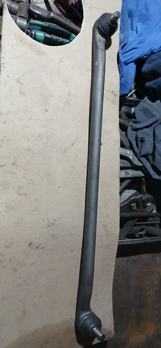 Продам тягу рулевую на ниву 2121 новая