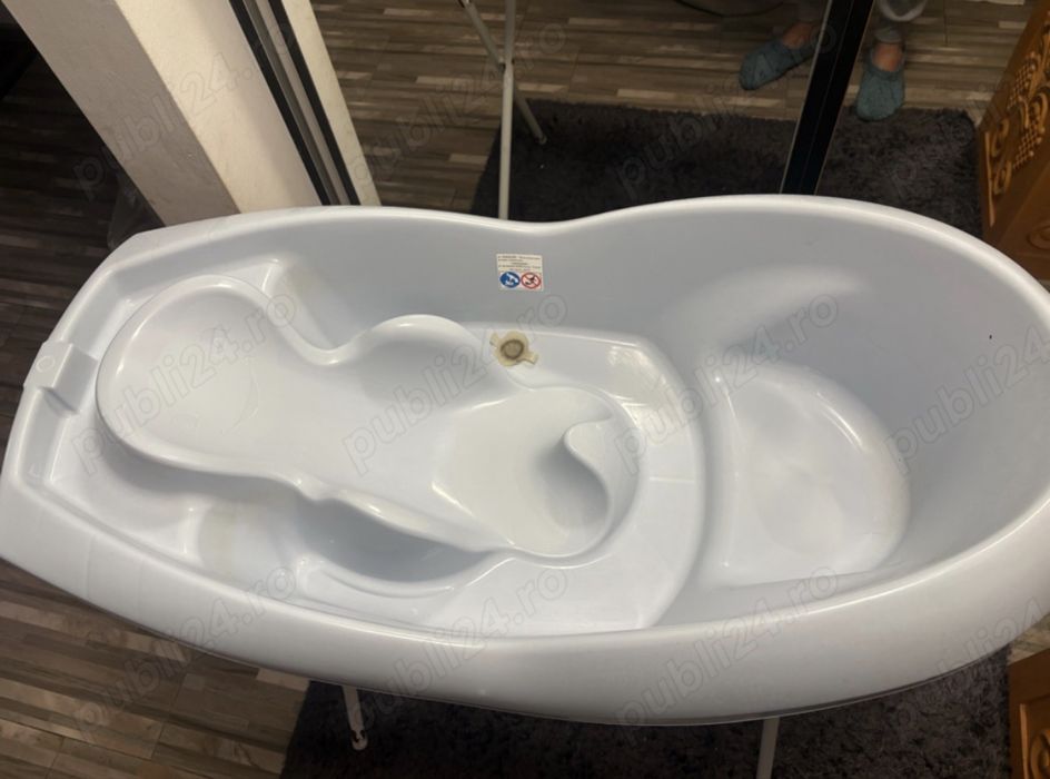 Vând cădița si suport metalic aferent