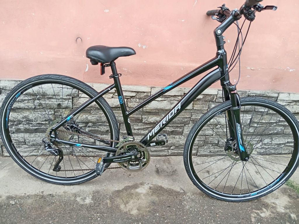 Bicicleta Merida crossway 500 an 2022 frâne disc hidraulice roti 28