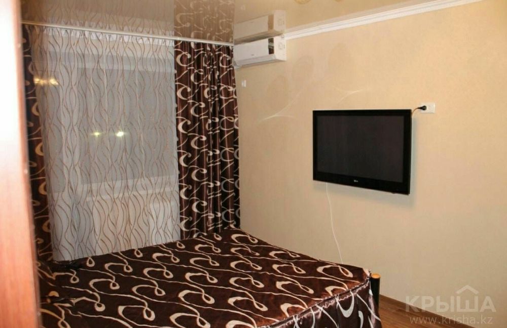 2-часа 3000 тенге. 1-но комнатная! Абая