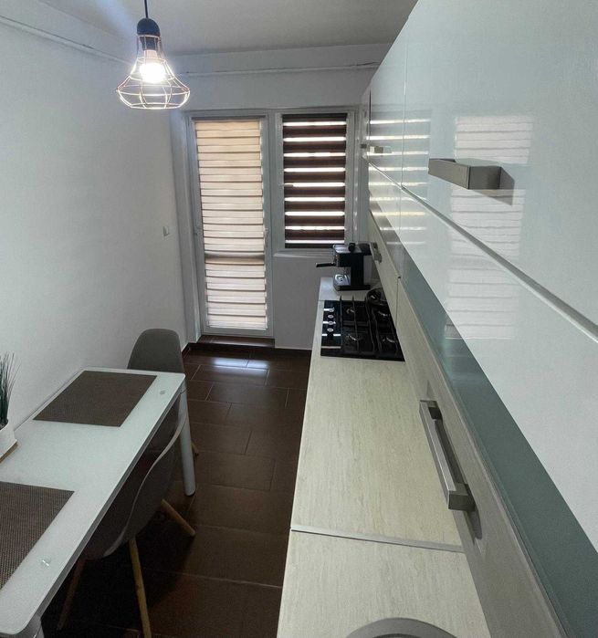 Persoana fizica vând apartament cu 2 camere în CUG