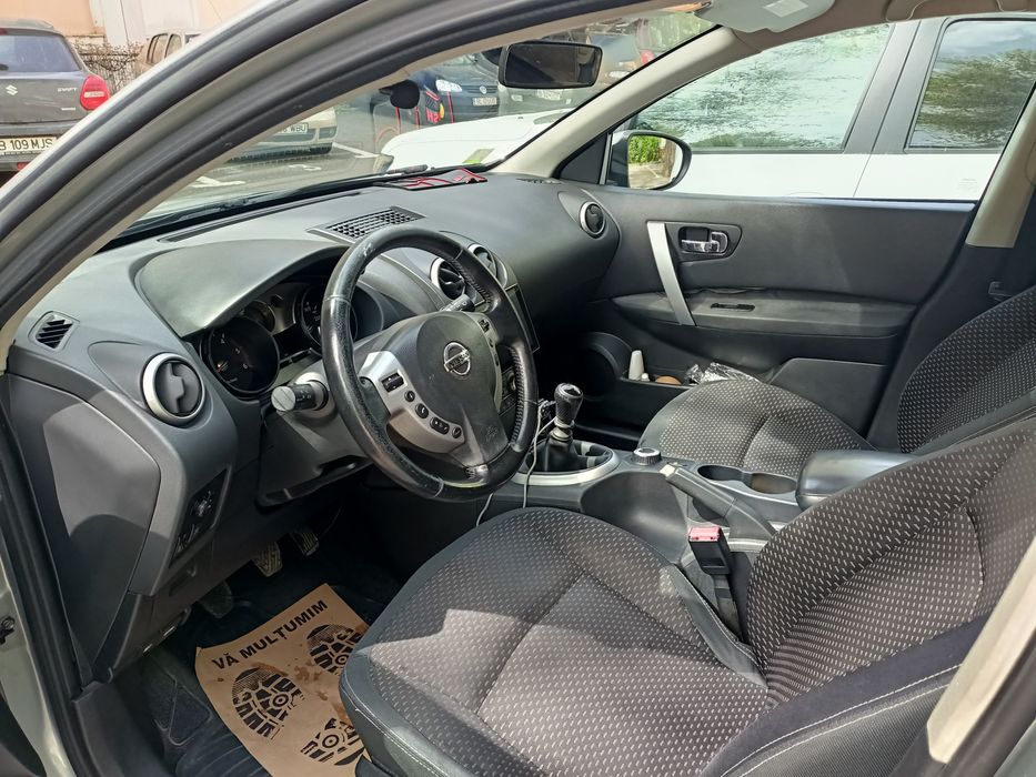 Nissan Nissan Qashqai 2008 4x4 ,OF ROAD, 2.0 Diesel 150 CP
Culoare gri