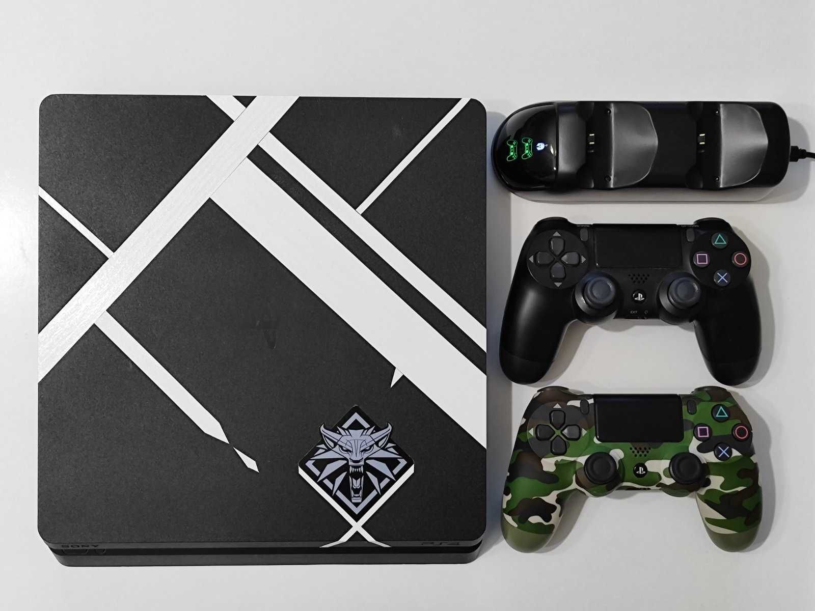 PlayStation 4 Slim с два джойстика и докинг станция