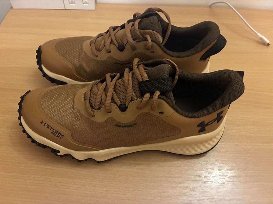 Adidasi Under Armour Charged Maven maro caramel marime 40.5