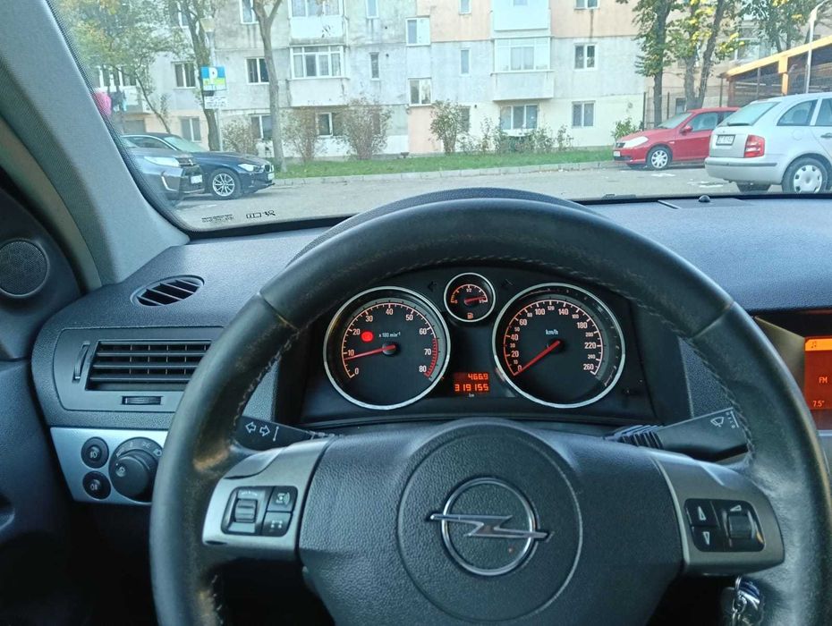 Vând Opel Astra H