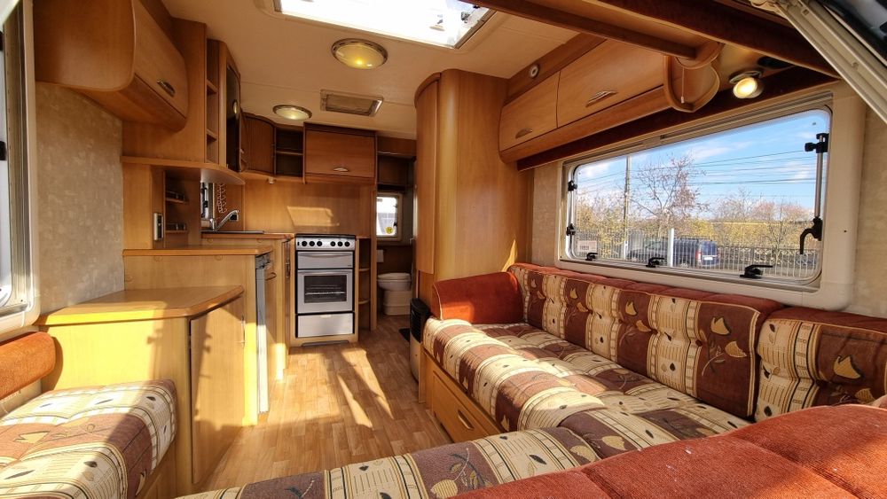 Rulota Swift Chellenger 460, An 2004, Off camping, Cabina dus