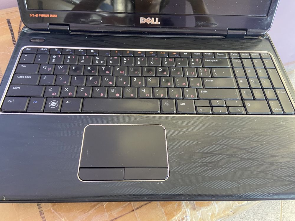 Лаптоп Dell Inspiron M5010 за части